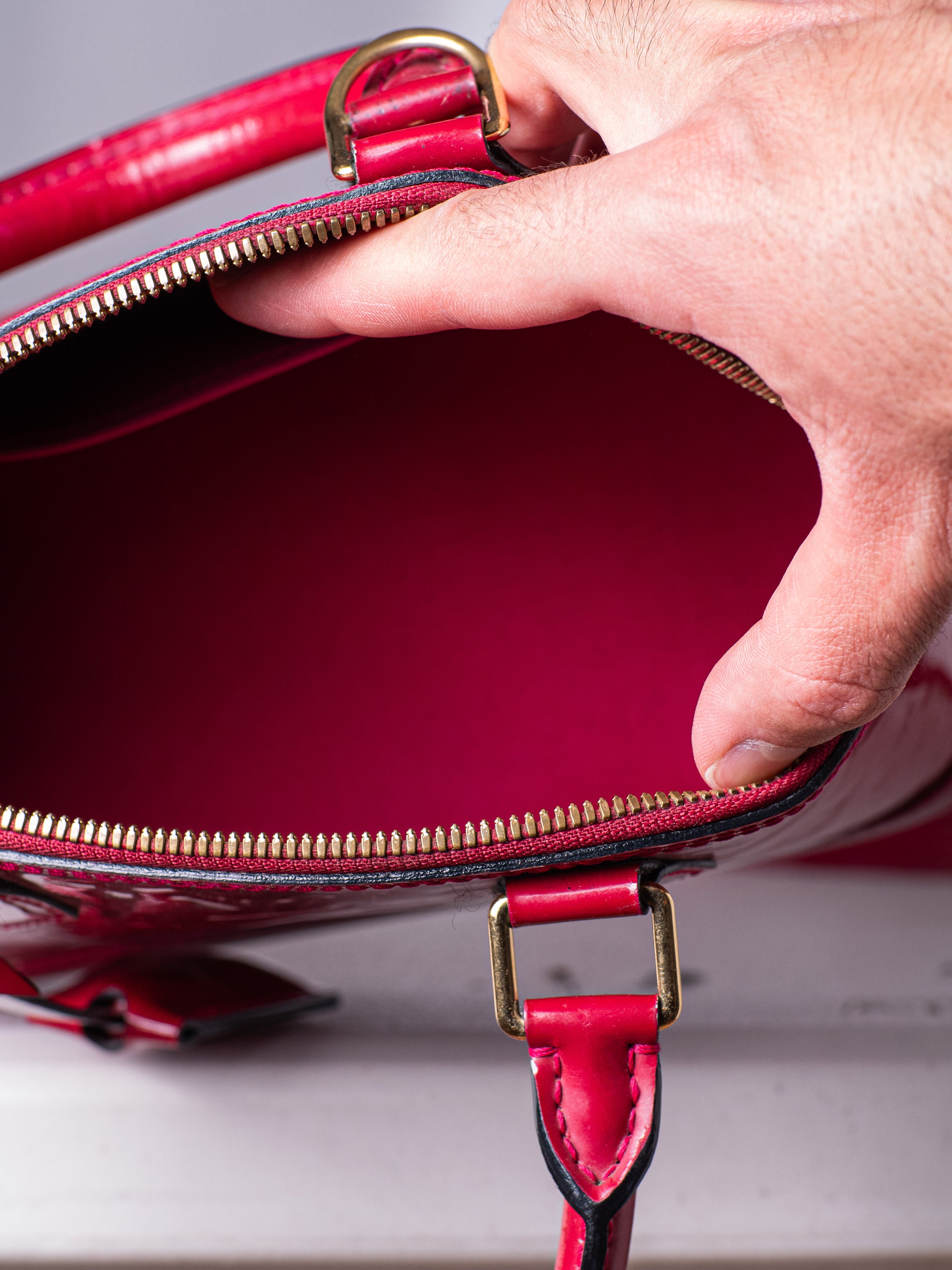 Louis Vuitton Alma BB Monogram Vernis Rojo 2013