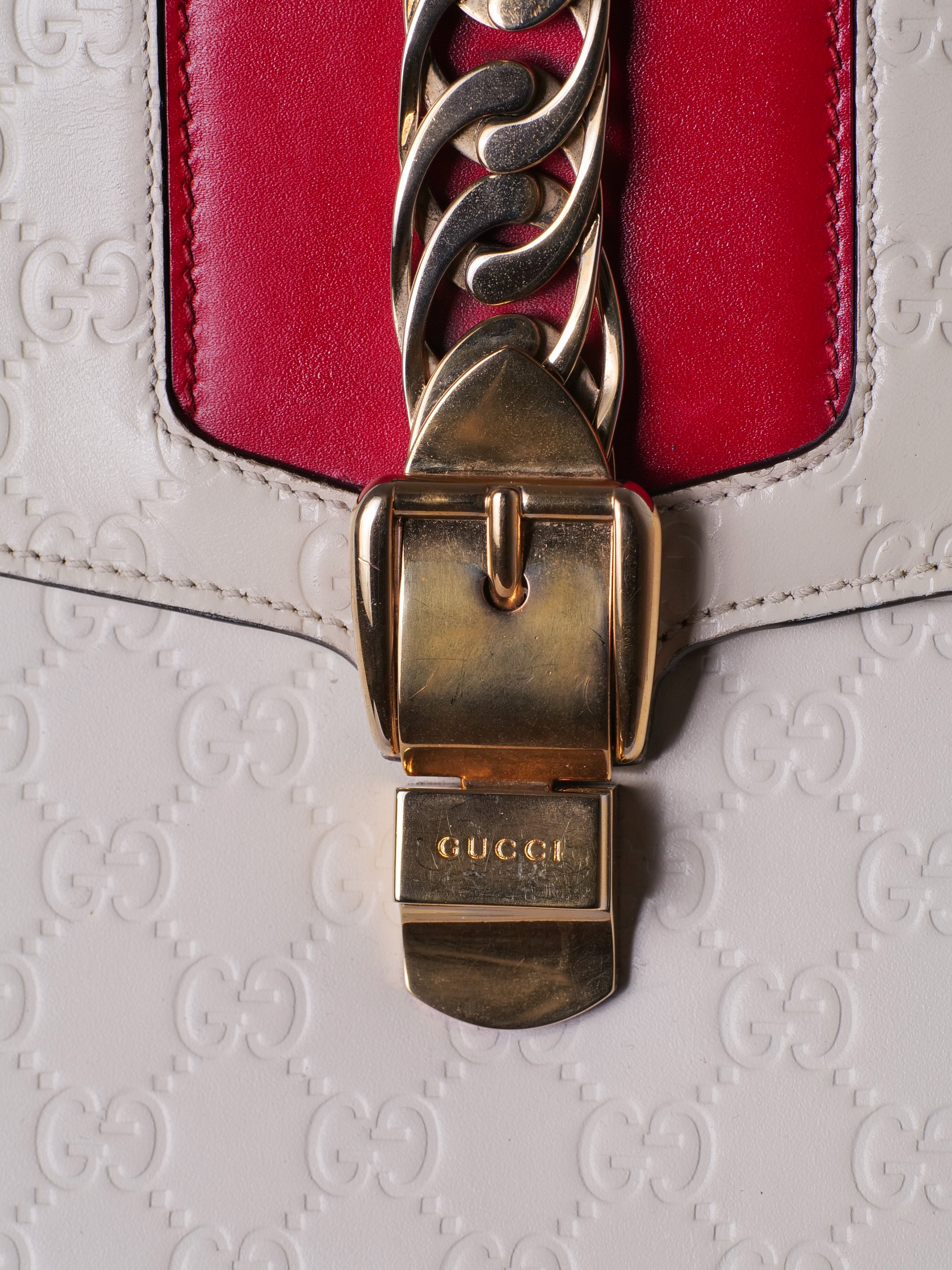 Gucci Sylvie GG en piel grabada – Bolsa de asa superior