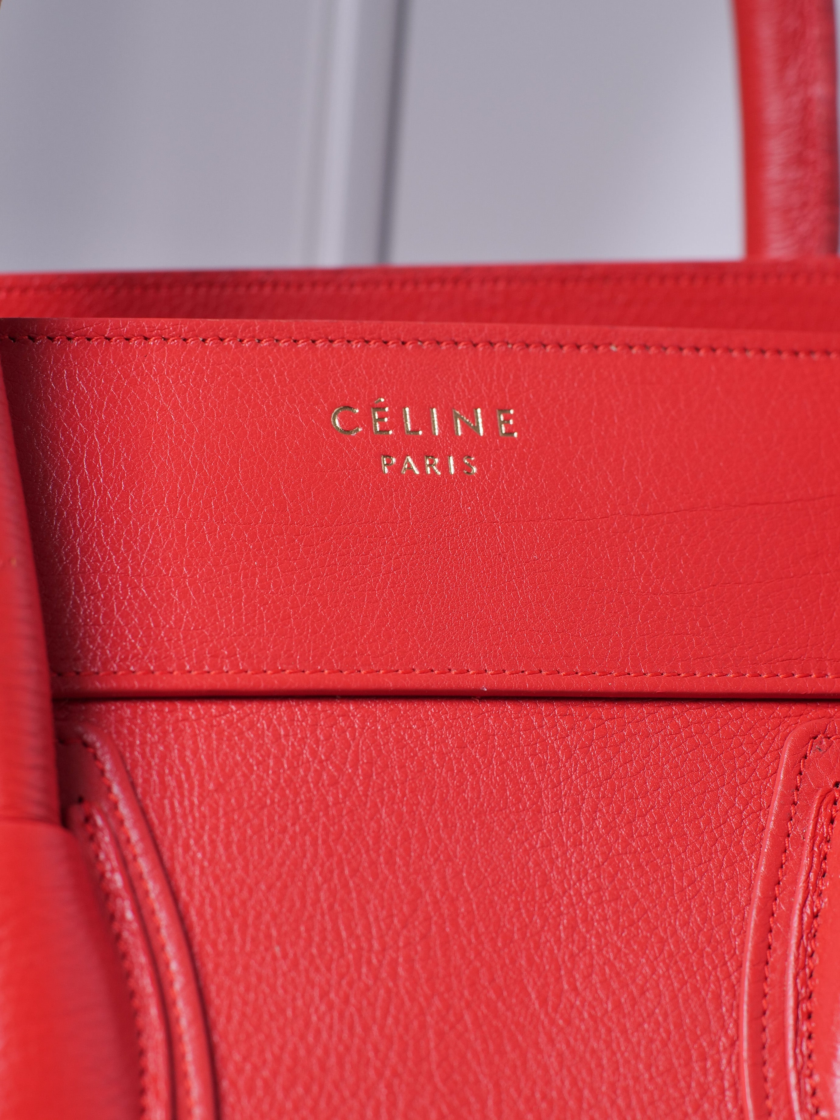 Bolsa Celine Luggage Micro de Cuero Rojo