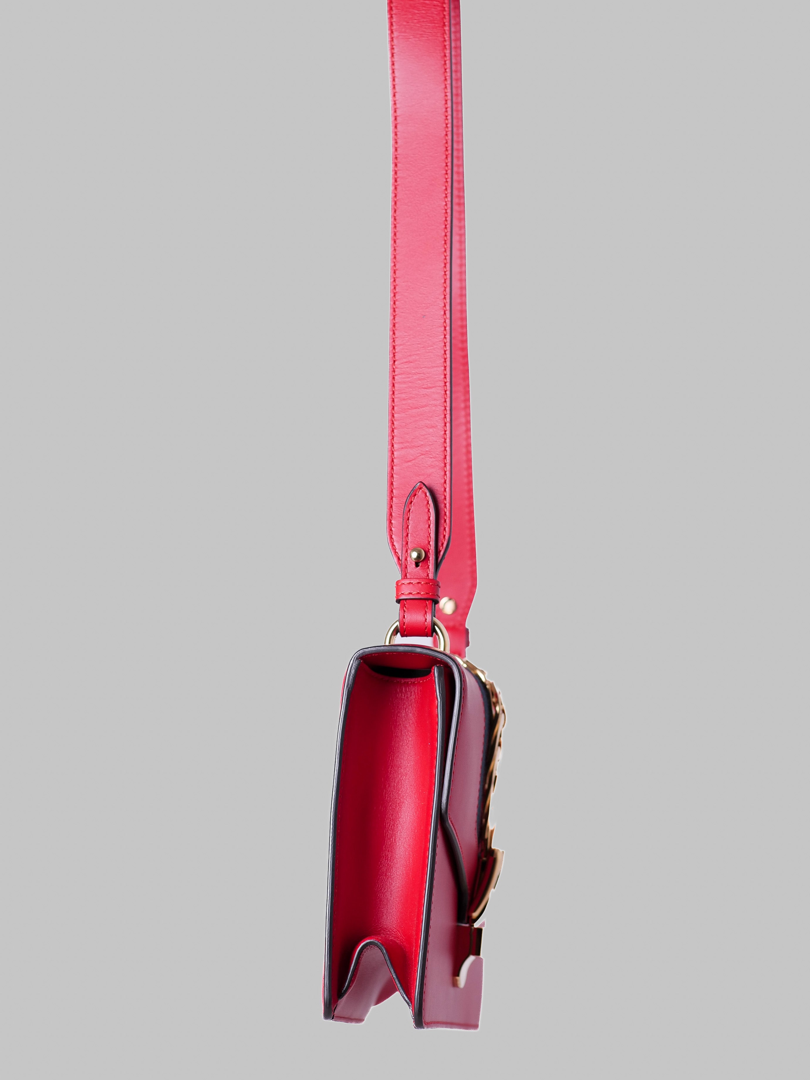 Gucci Sylvie Small Shoulder Bag Piel Roja