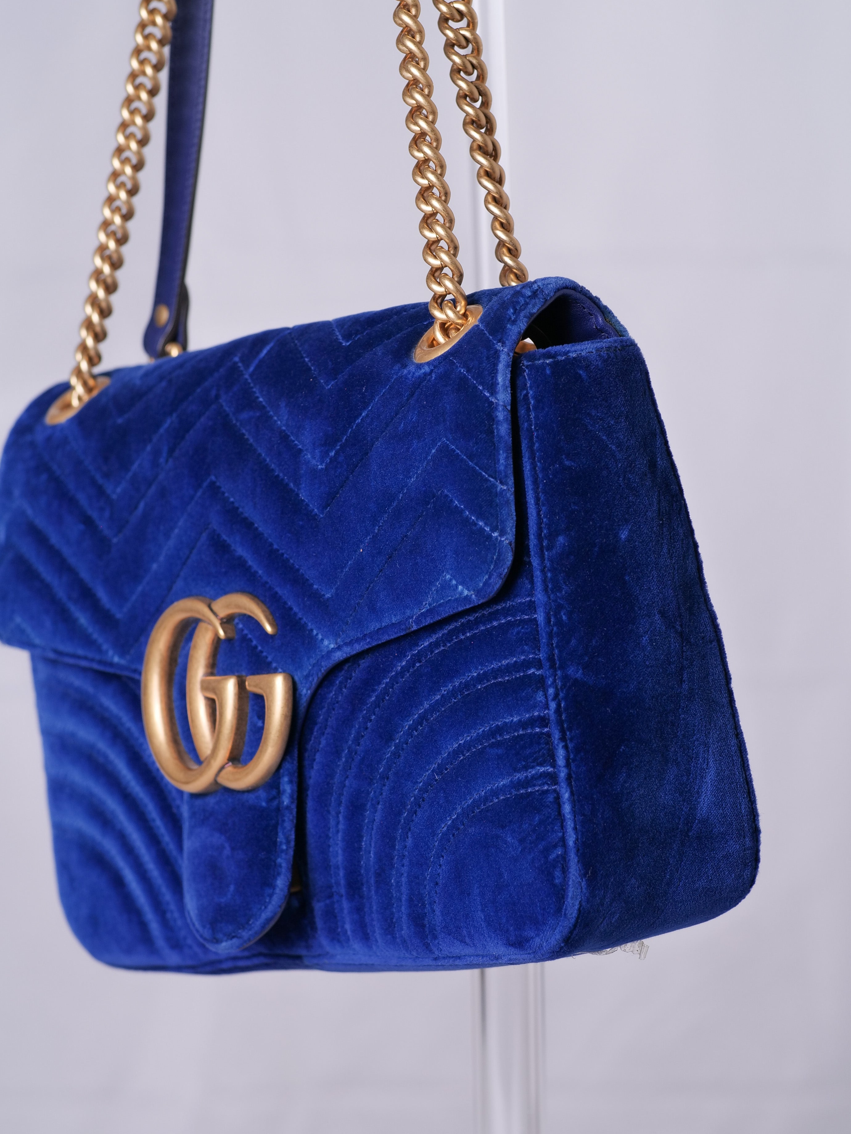 Gucci GG Marmont Medium Velvet Shoulder Bag